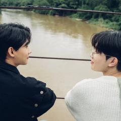 中间爱情 - 7KuLOxuVe54QYUnofahy1QaJqe3.jpg