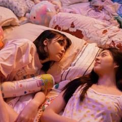 隔楼女孩：我们之间的层距 - 8D6WxKdkdPy5ZYEK0efbapvm7g8.jpg