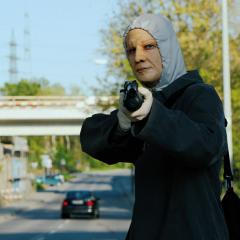 强盗 - 6vRV8t5yrfKNSJcmEzrNO1fWEFJ.jpg