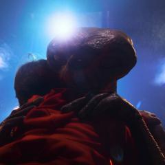 E.T.外星人 - jS66oVwfHcBIcbdV0lY8UZIXsjN.jpg