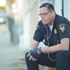 恶警蛋碎 - qEN9vT3XTkW1qmmYEae1d9odmLy.jpg