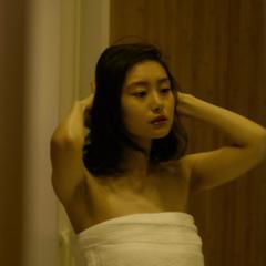 当女人沉睡时 - kASCIWIuQWUYgu9P6Ugo6N5L9fc.jpg