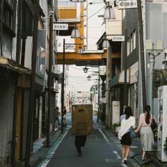 箱男 - jZntGmpU03gUq78RhBnC5YjrYOO.jpg