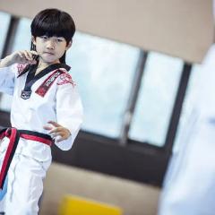 龙拳小子 - 2k5b2v3LsDUABJEmPY6plUYpvKL.jpg