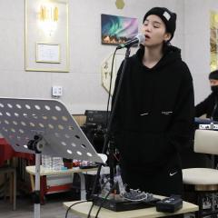 闵玧其：音乐朝圣之路 - i0esJJ2qKoR2Y6hSwITfnEQ71sG.jpg